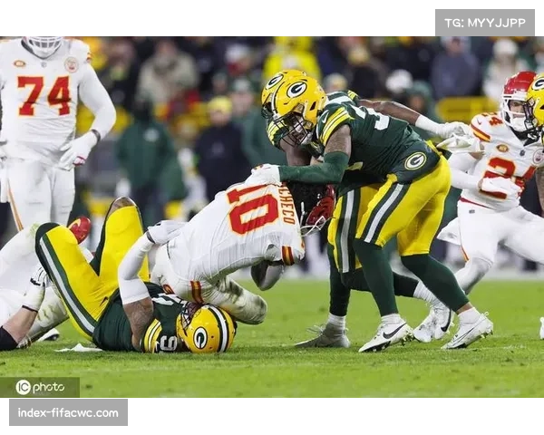 德州人防守组压制酋长进攻 20比10客胜让堪萨斯城季后赛希望渺茫 德州人防守组压制酋长进攻 20比10客胜让堪萨斯城季后赛希望渺茫